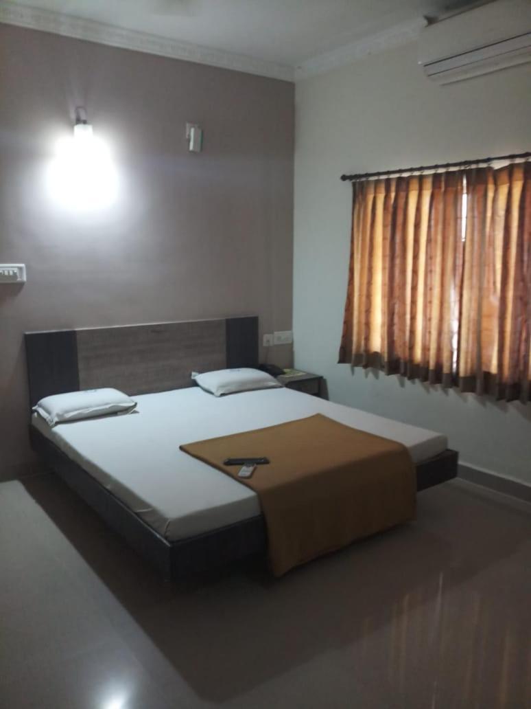 Chennai Guest House Bagian luar foto