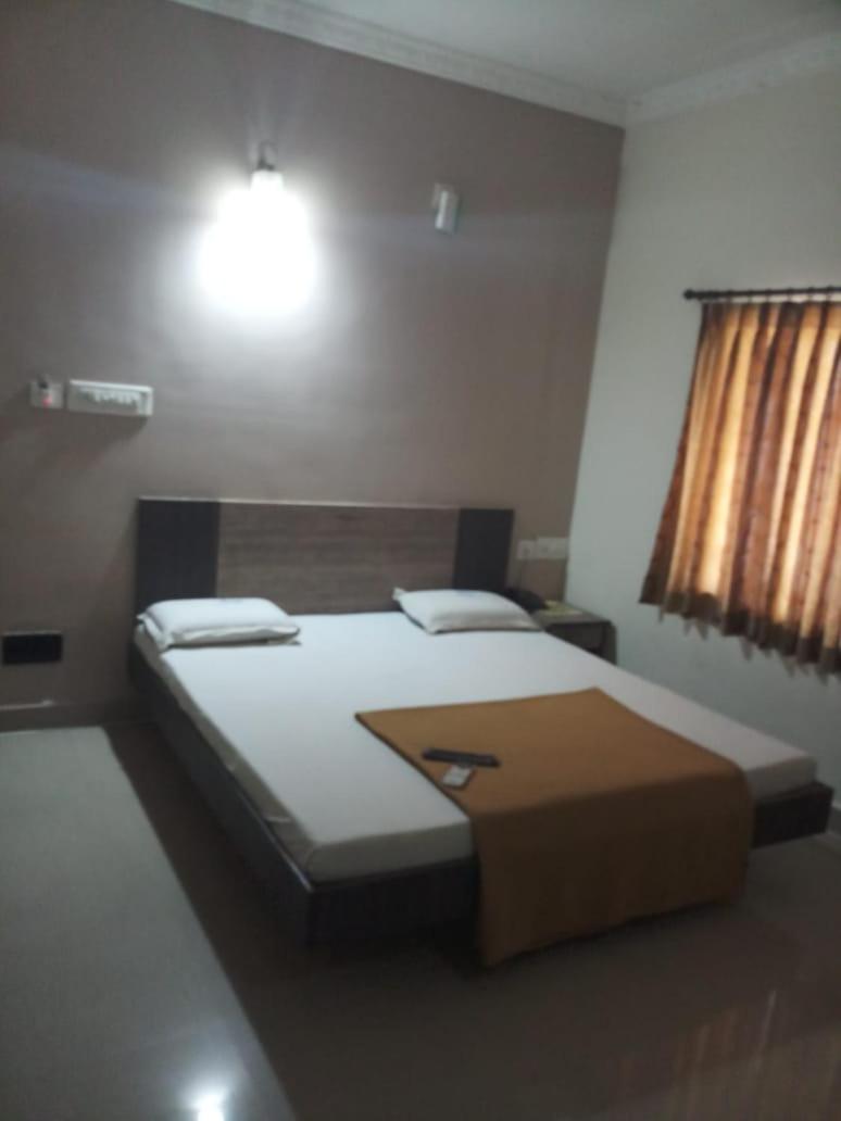 Chennai Guest House Bagian luar foto